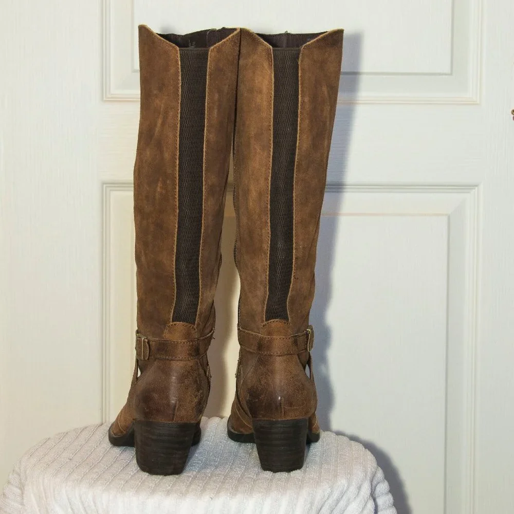 Born 16" tall Suede Boot 10 - Picture 2 of 9